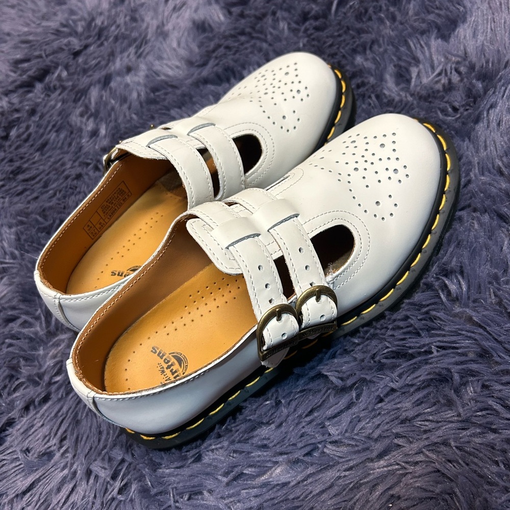 8065 Smooth Leather Mary Jane Shoes